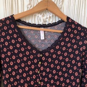 Patterned bell sleeve dress